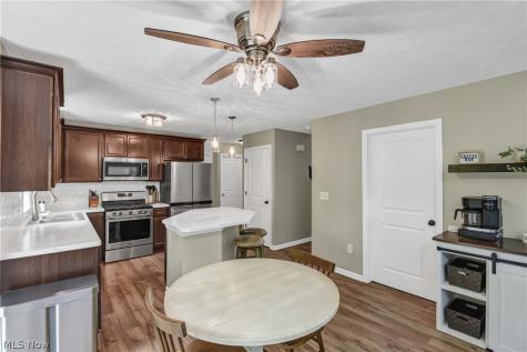 7599 Albion Road North Royalton OH 44133