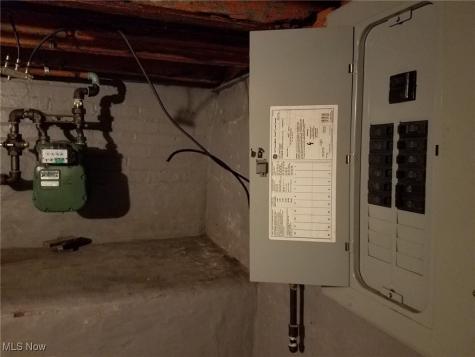 3052 W 47th Street Cleveland OH 44102