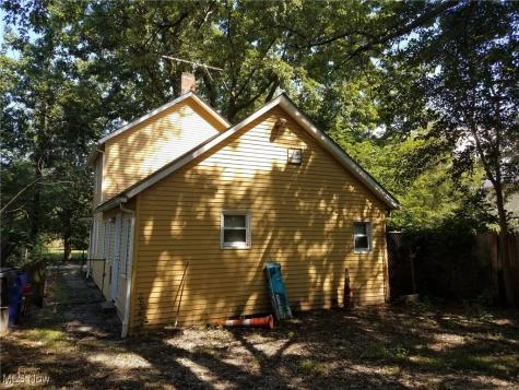 3052 W 47th Street Cleveland OH 44102