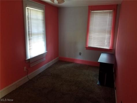 3052 W 47th Street Cleveland OH 44102