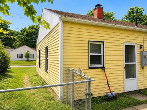 1294 Inman Street Akron OH 44306