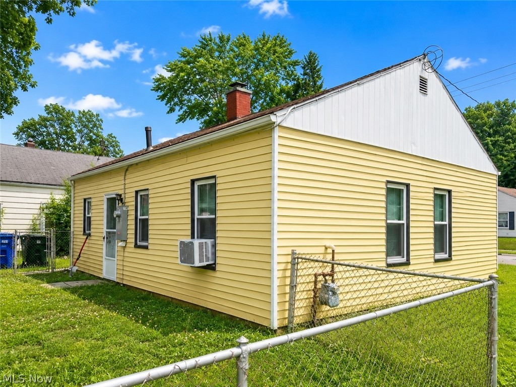 1294 Inman Street Akron OH 44306