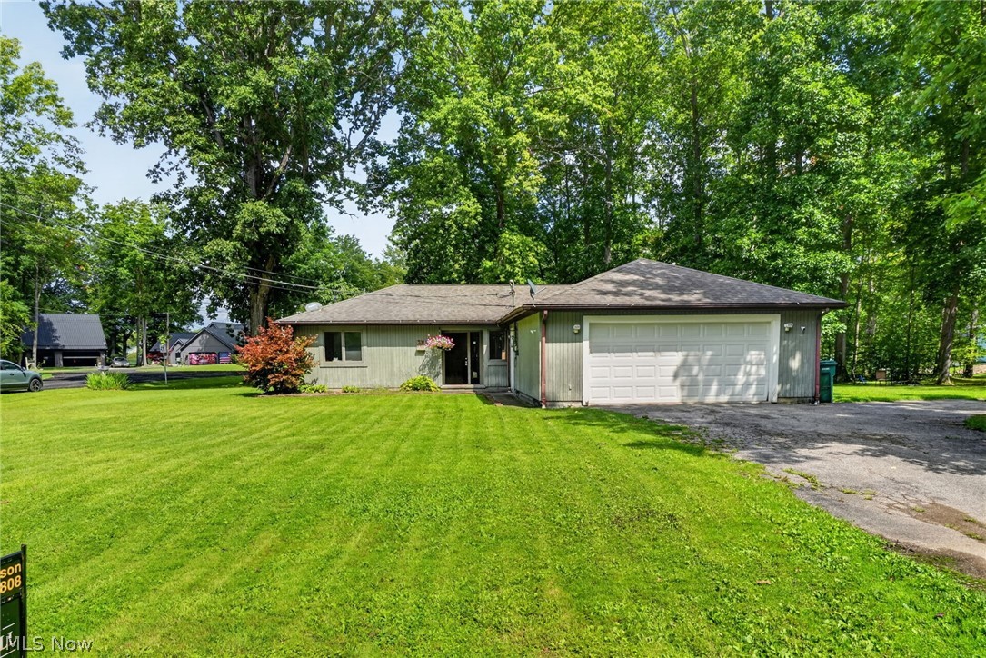 731 Lark Court Rock Creek OH 44084