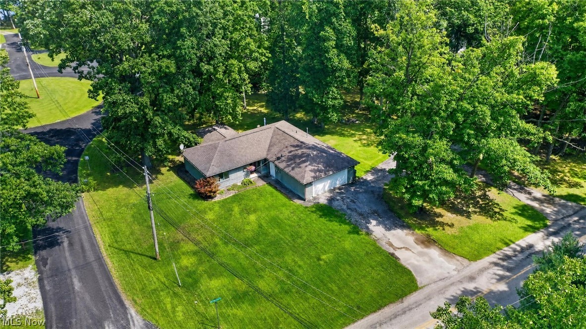 731 Lark Court Rock Creek OH 44084