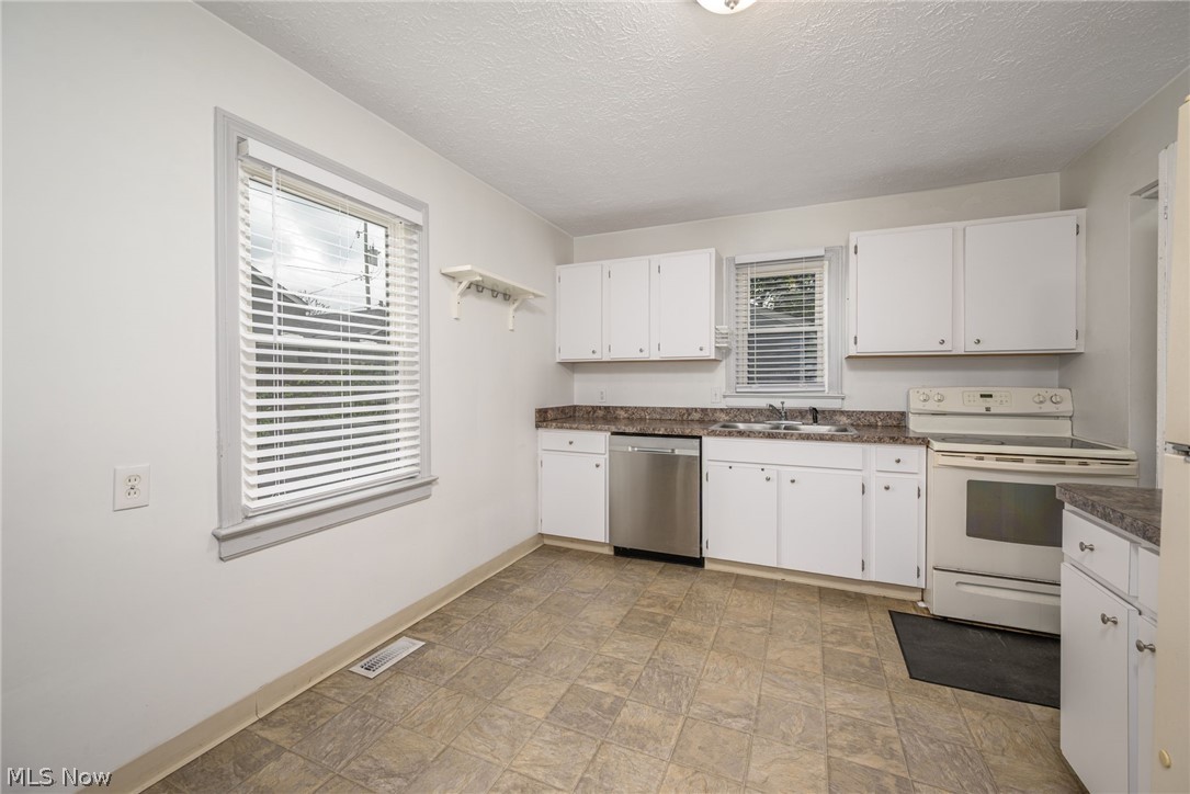 1224 Oakland Avenue Akron OH 44305