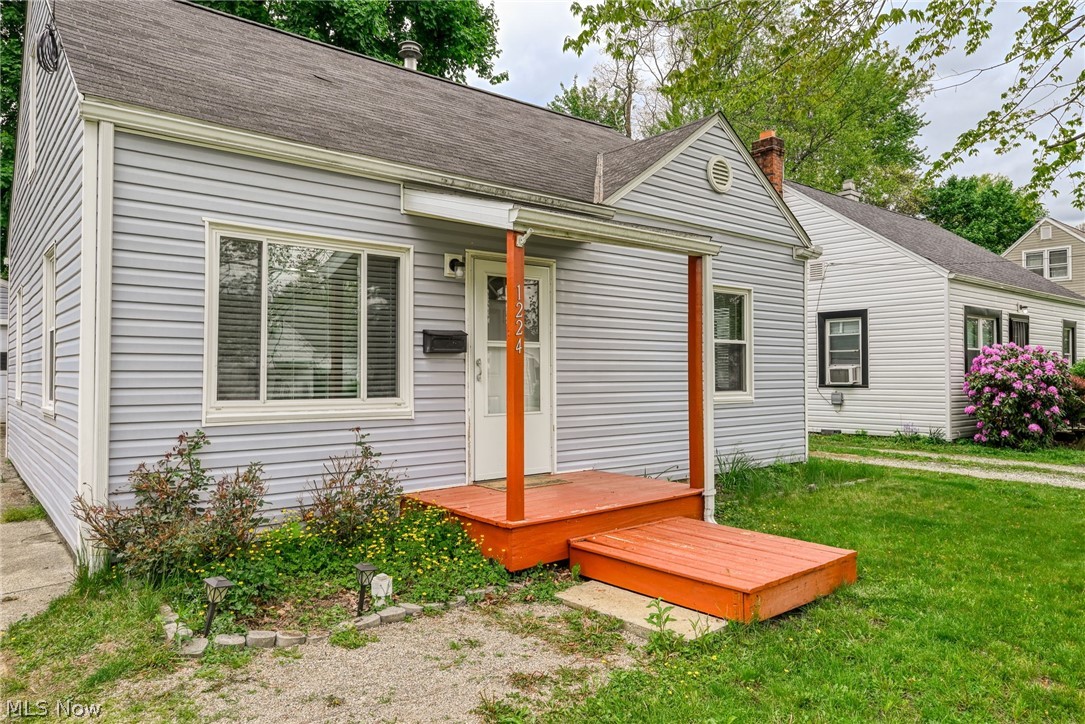1224 Oakland Avenue Akron OH 44305