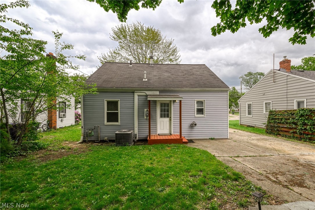 1224 Oakland Avenue Akron OH 44305