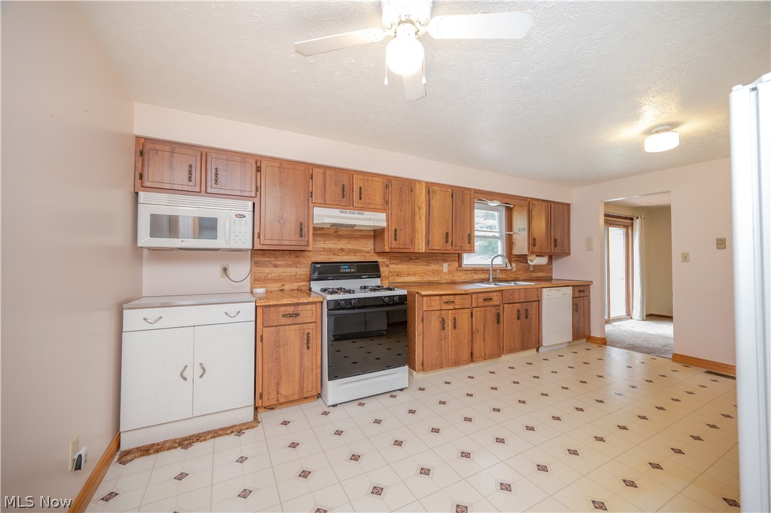 1041 Prentice Road NW Warren OH 44481