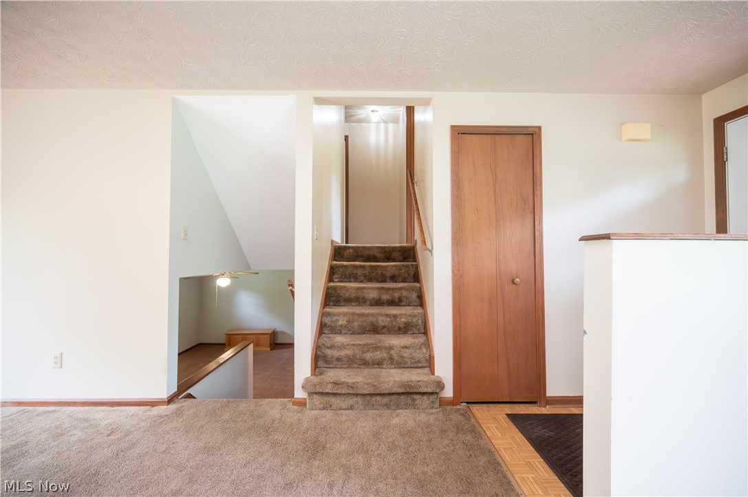 1041 Prentice Road NW Warren OH 44481
