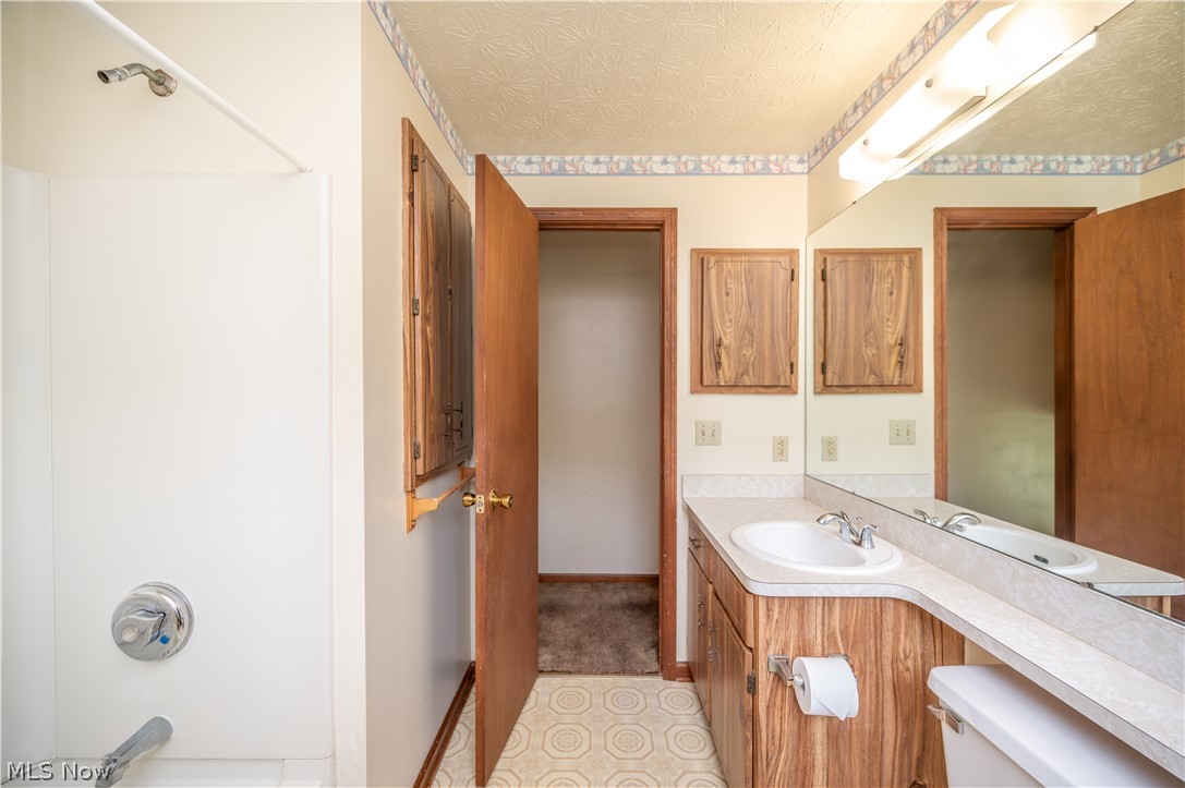 1041 Prentice Road NW Warren OH 44481