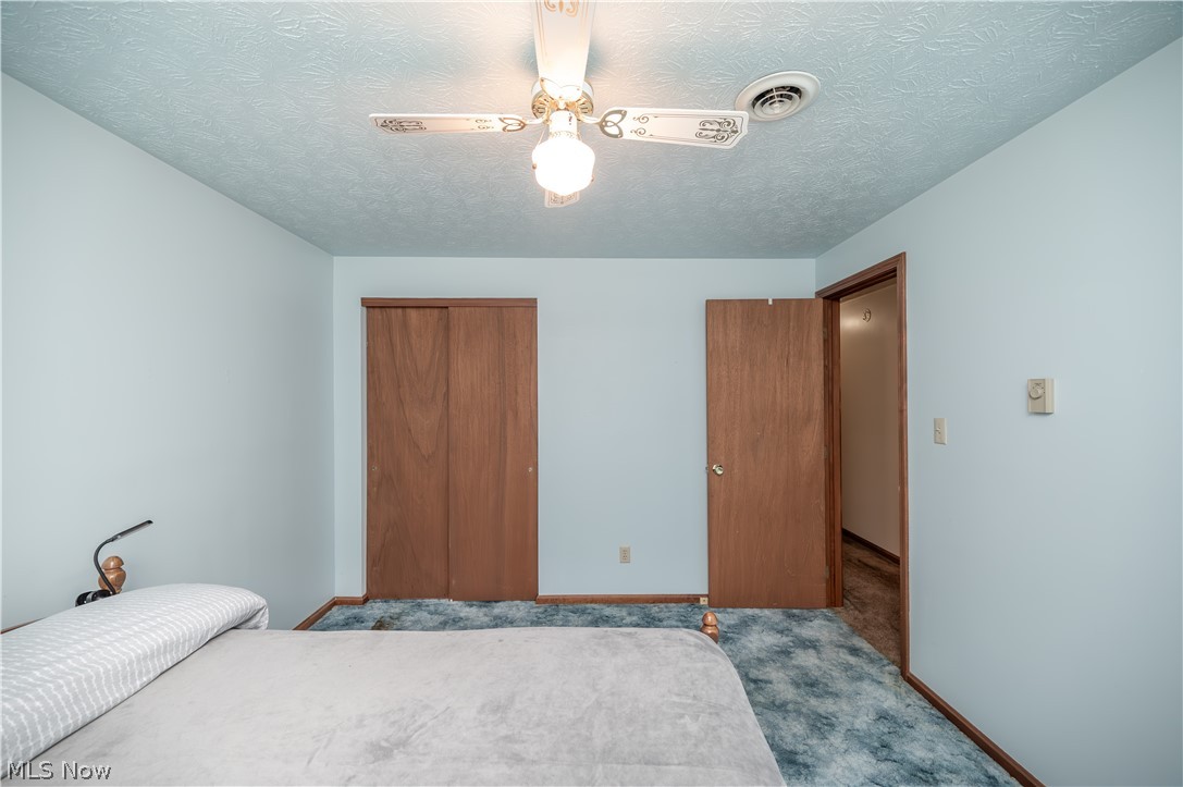 1041 Prentice Road NW Warren OH 44481
