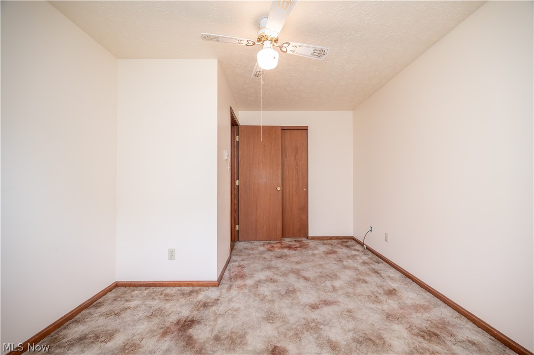 1041 Prentice Road NW Warren OH 44481