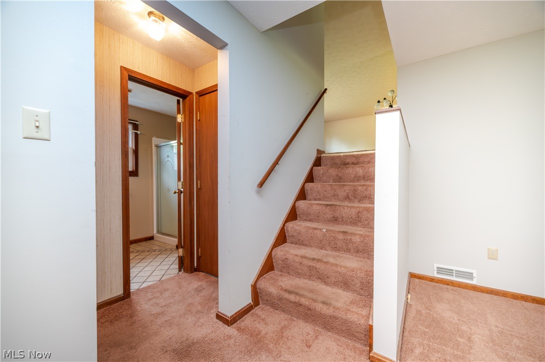 1041 Prentice Road NW Warren OH 44481