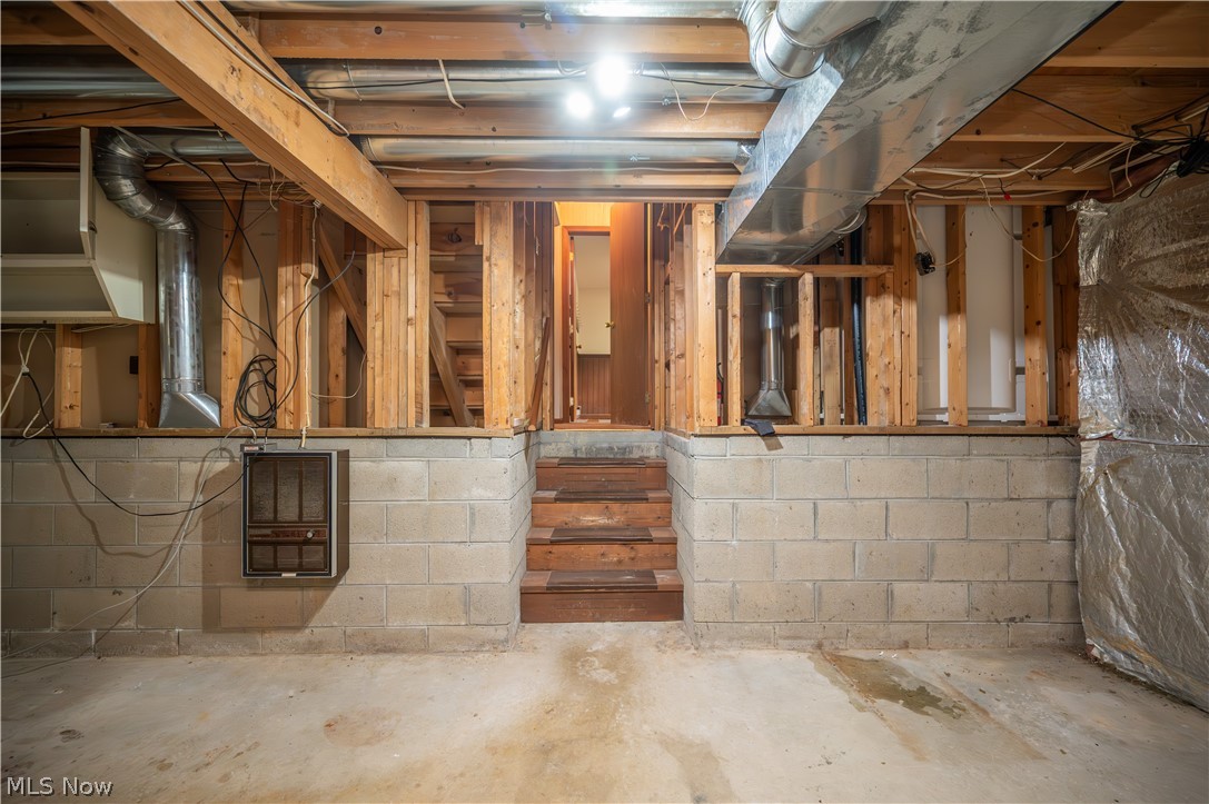 1041 Prentice Road NW Warren OH 44481