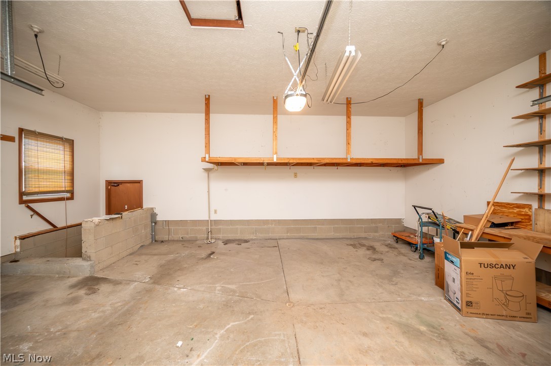 1041 Prentice Road NW Warren OH 44481