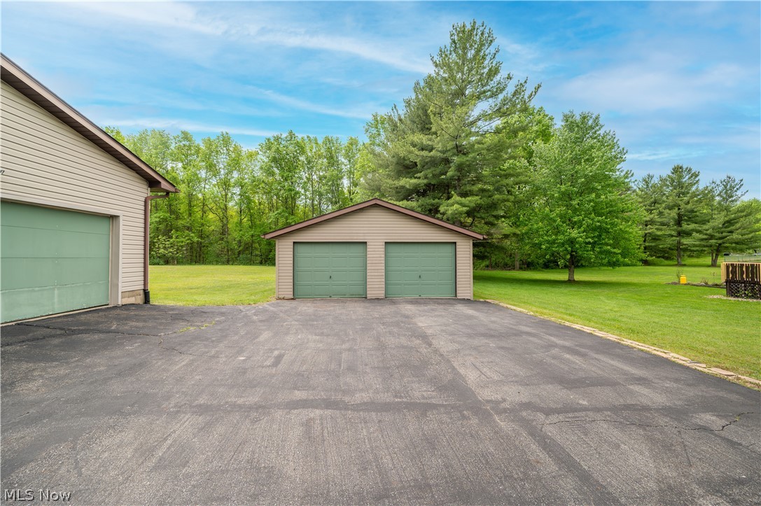 1041 Prentice Road NW Warren OH 44481
