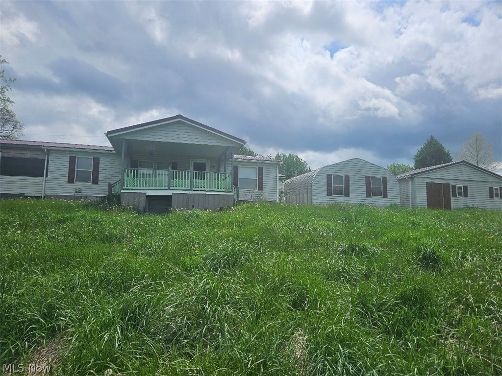 5229 Senate Road SE Amsterdam OH 43903