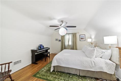 2588 Saybrook Road University Heights OH 44118