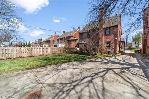 2588 Saybrook Road University Heights OH 44118