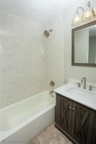 1206 24th Street NE Canton OH 44714