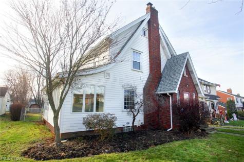 1206 24th Street NE Canton OH 44714
