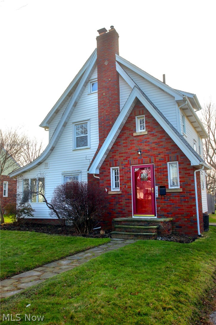 1206 24th Street NE Canton OH 44714
