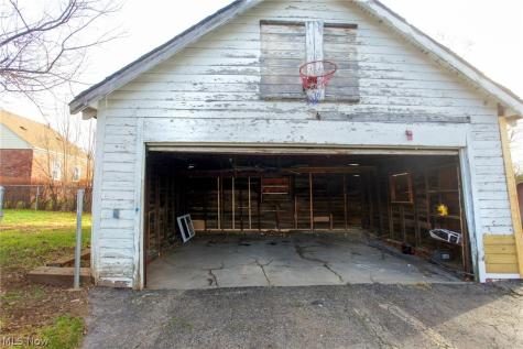 1206 24th Street NE Canton OH 44714
