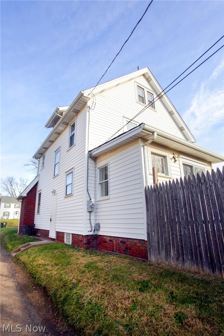 1206 24th Street NE Canton OH 44714