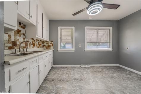4465 W 137th Street Cleveland OH 44135