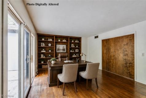 1512 Tiffany Circle Akron OH 44313