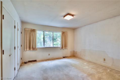 1512 Tiffany Circle Akron OH 44313