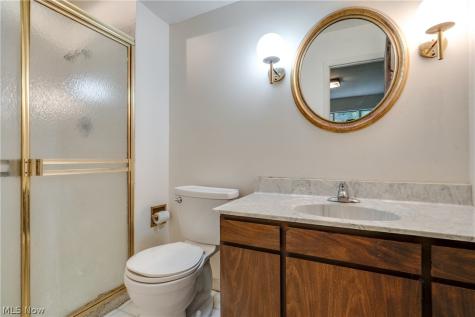 1512 Tiffany Circle Akron OH 44313