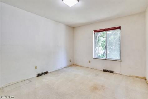 1512 Tiffany Circle Akron OH 44313
