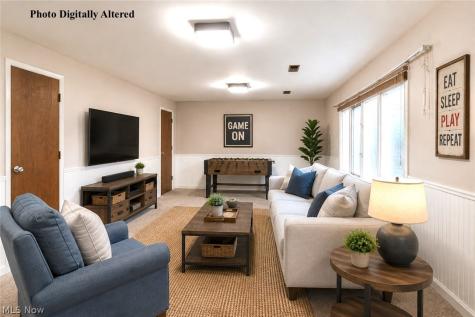 1512 Tiffany Circle Akron OH 44313