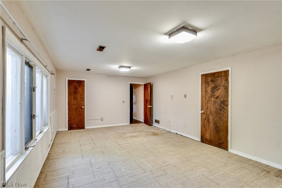 1512 Tiffany Circle Akron OH 44313