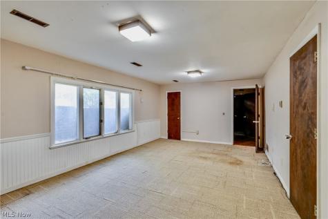 1512 Tiffany Circle Akron OH 44313