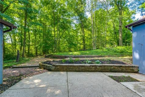 1512 Tiffany Circle Akron OH 44313