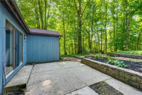 1512 Tiffany Circle Akron OH 44313