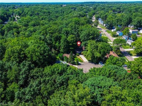 1512 Tiffany Circle Akron OH 44313