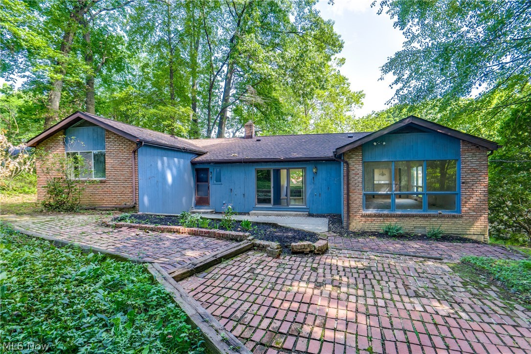 1512 Tiffany Circle Akron OH 44313