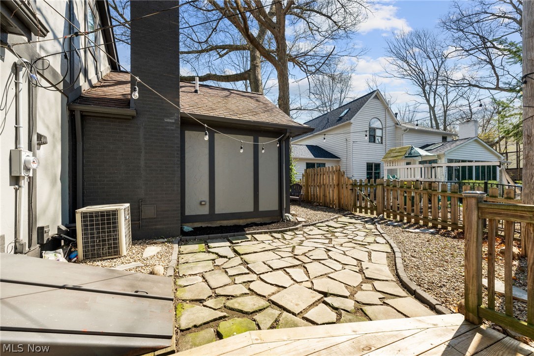 22235 Arbor Cliff Lane Rocky River OH 44116