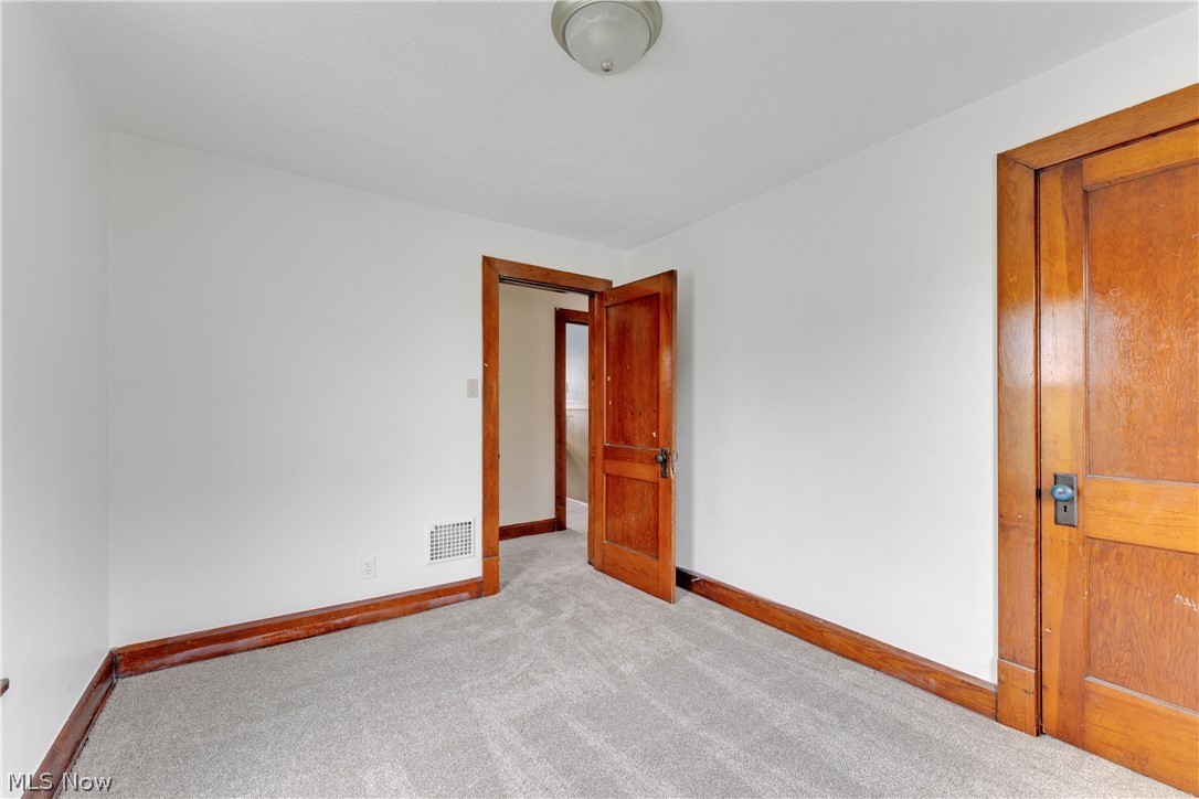 486 7th Street Struthers OH 44471