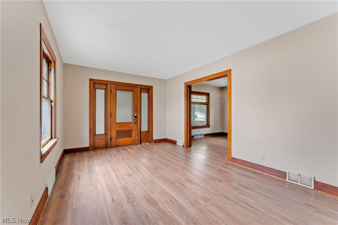 486 7th Street Struthers OH 44471