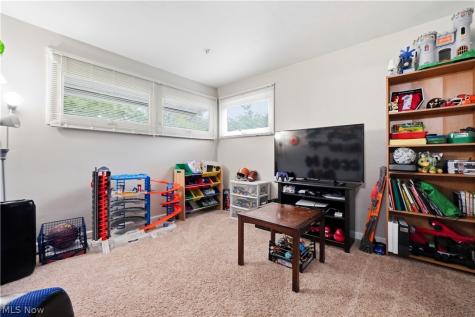 2250 Wichert Drive Cuyahoga Falls OH 44221