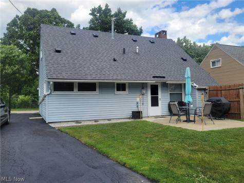 2250 Wichert Drive Cuyahoga Falls OH 44221