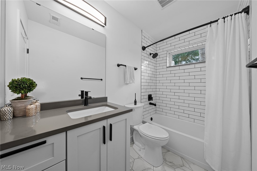 4415 John Avenue Cleveland OH 44113