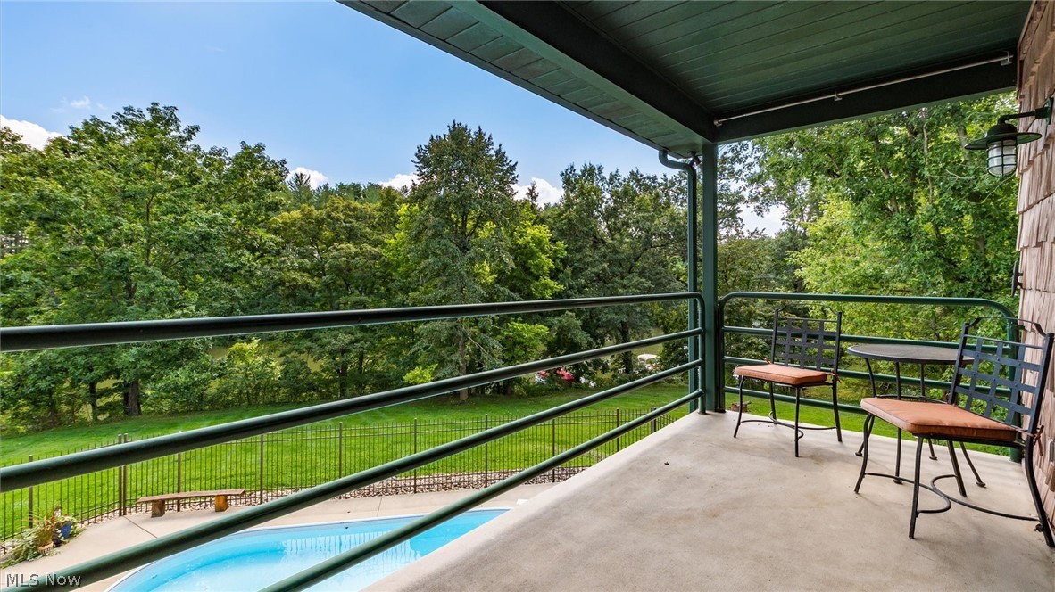 327 Locust Grove Lane Senecaville OH 43780