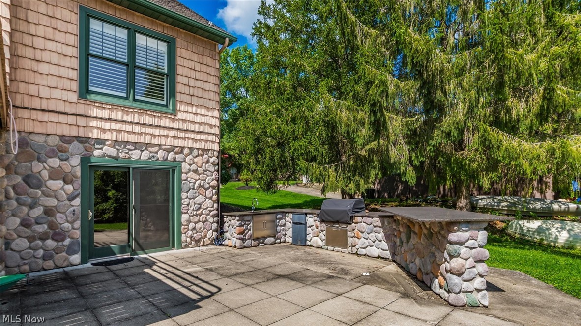 327 Locust Grove Lane Senecaville OH 43780