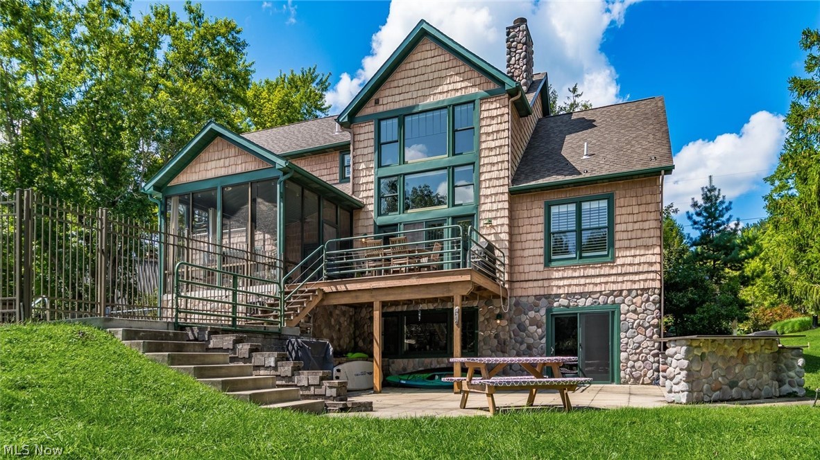 327 Locust Grove Lane Senecaville OH 43780