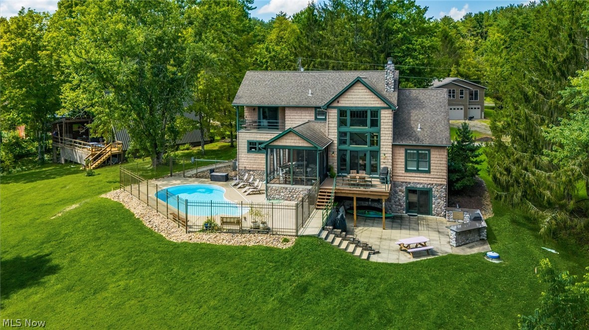 327 Locust Grove Lane Senecaville OH 43780